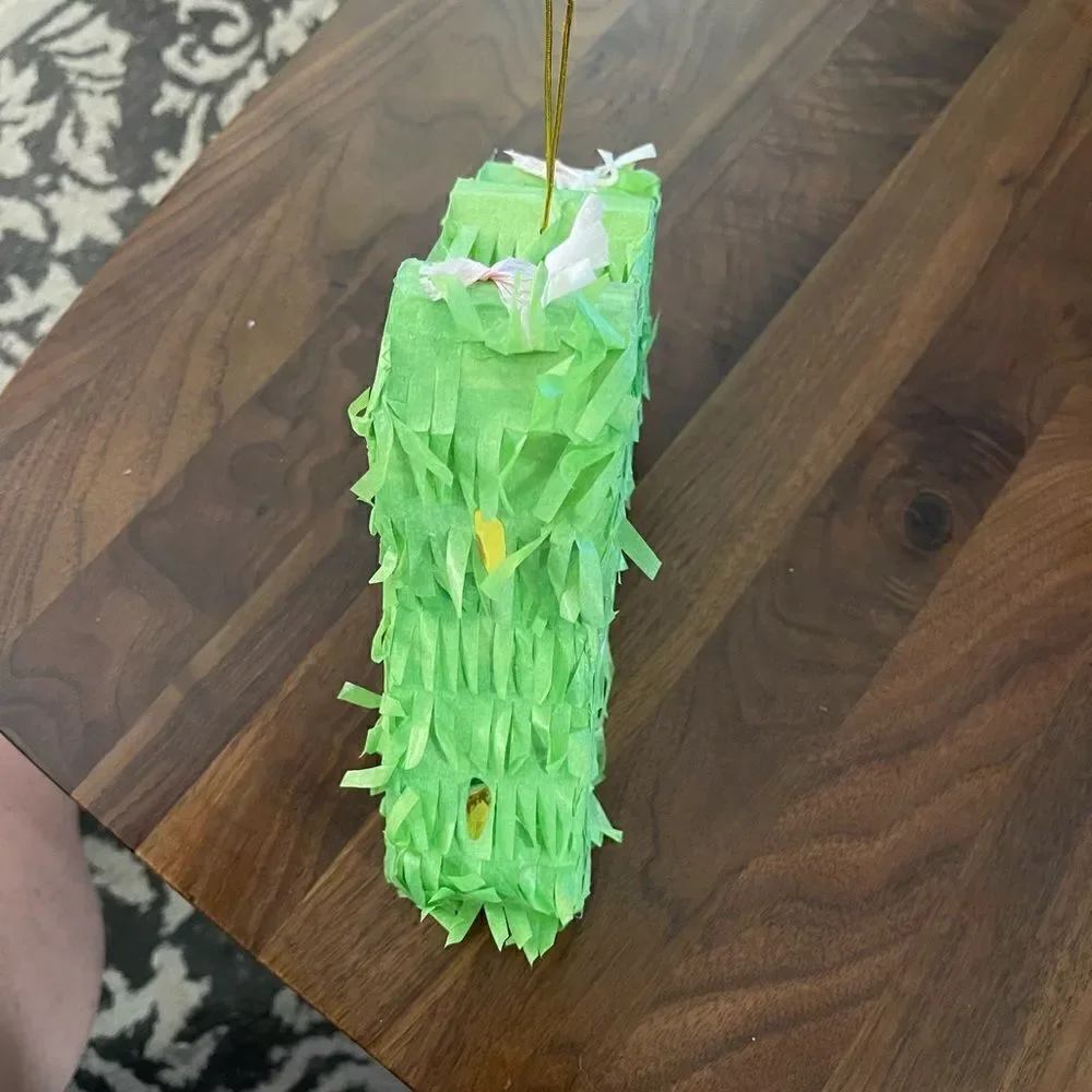 Paper Source mini piñata - cute cactus piñata! Desk or party decoration 🌵